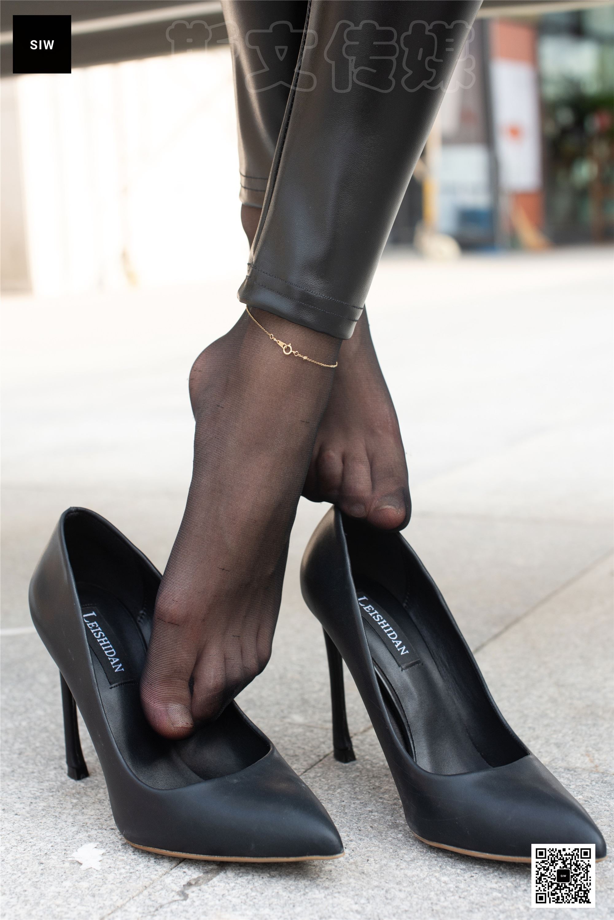 SIW斯文传媒 054 2019秋冬时尚性感紧身保暖加绒皮裤 - 蓉儿